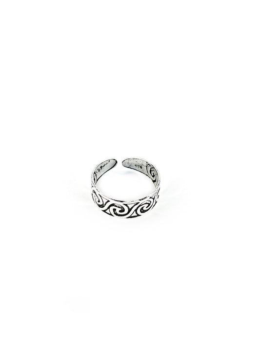Wave detail silver toe ring