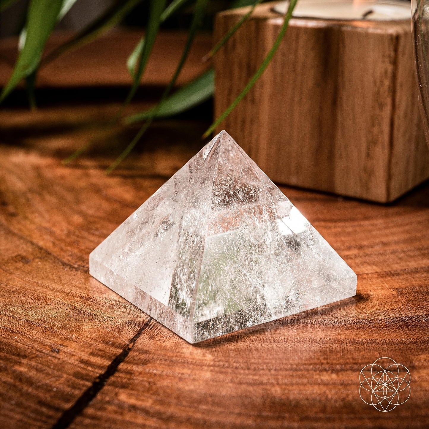 Quartz pyramid 35mm