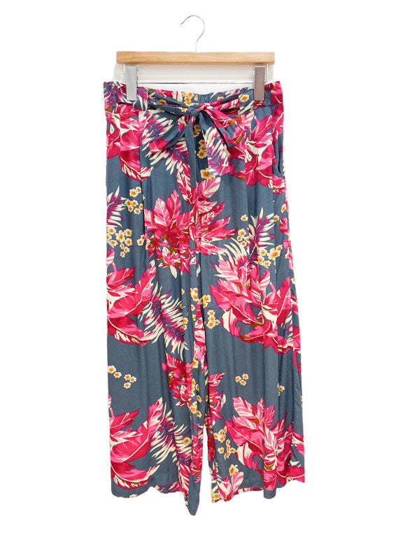 Tali 3/4 printed pant with tie belt - various prints