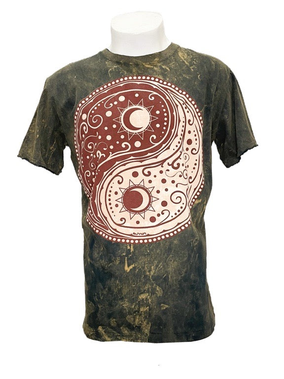"Yin Yang" green & maroon cotton tee shirt - Large 56cm 1/2 chest