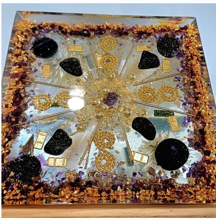 ❤Orgonite Pyramid- Obsidian/Moonstone