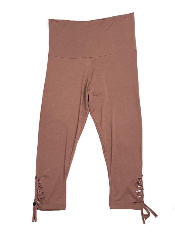 3/4 Mink leggings with Hem detail and buttons.