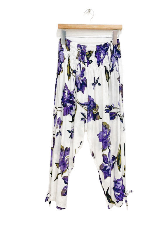 3/4 pant with hem ties - various prints