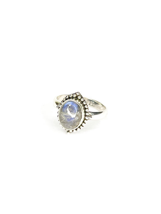 Oval labradorite silver ring