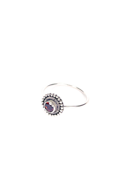 Round garnet silver ring