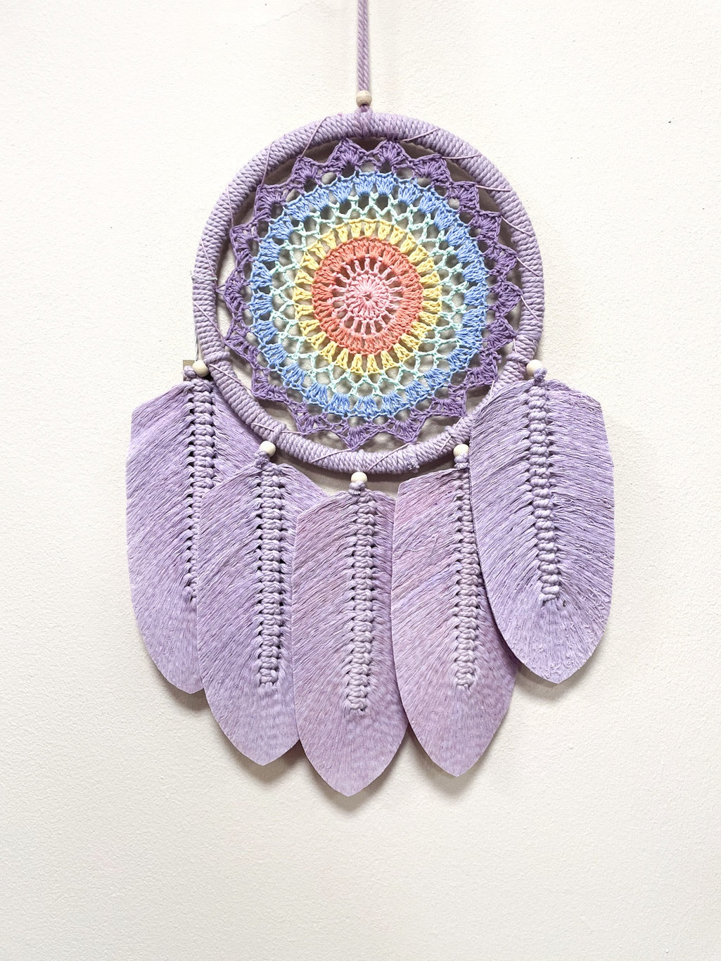 Crochet dreamcatcher with macrame leaves - width 22cm - various colours
