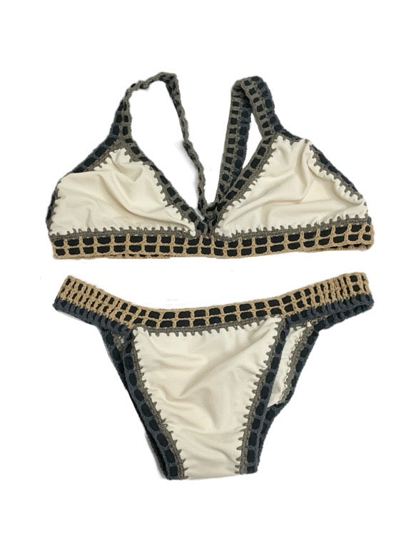 Bikini with contrast crochet trim - various