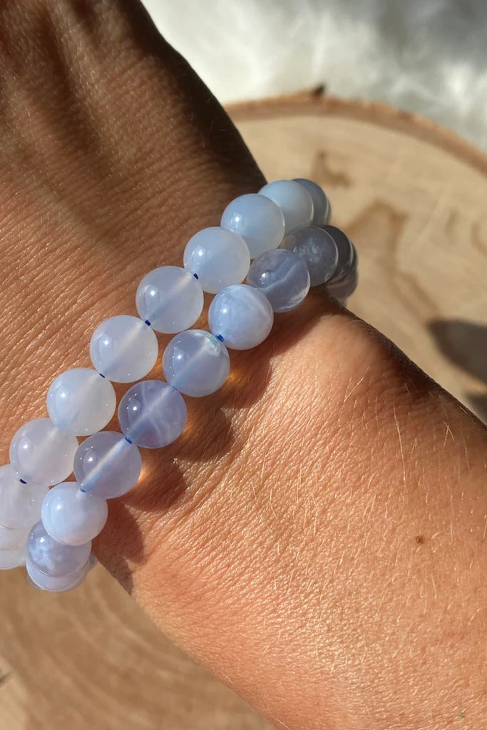 Chalcedony bracelet - 10mm