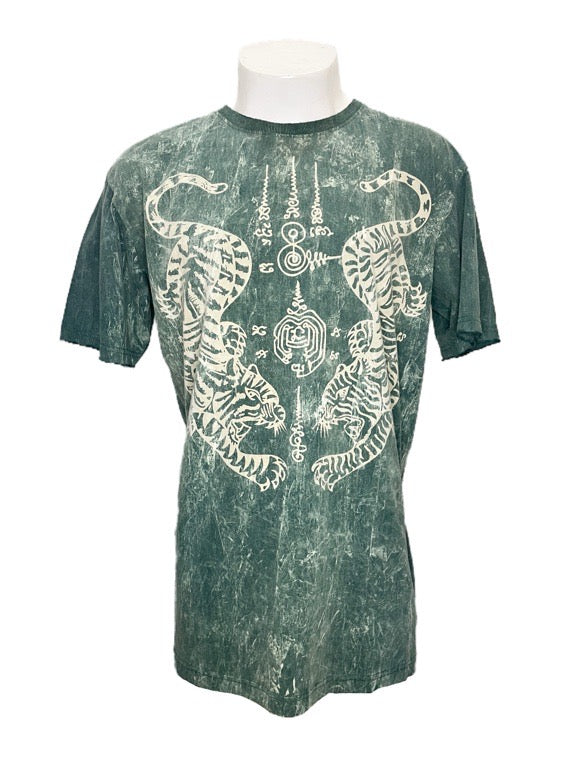 "Tigers" green cotton tee shirt - X- large 58cm 1/2 chest