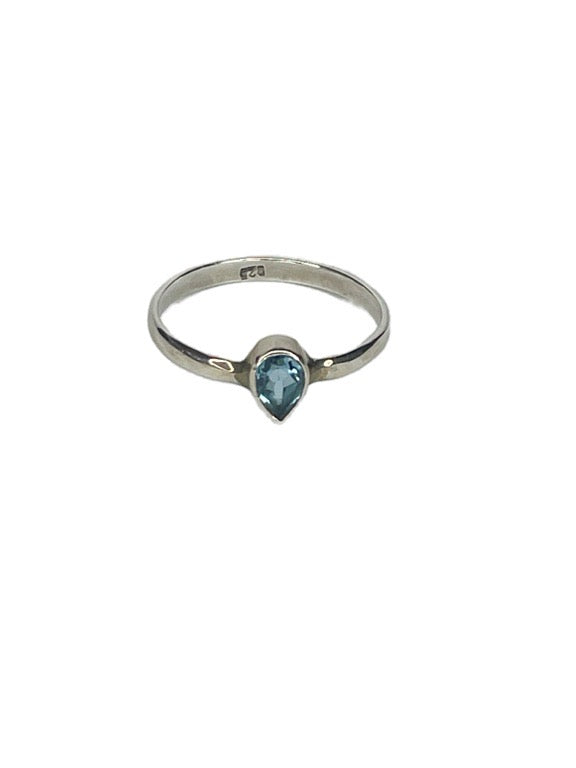 ❤Teardrop shaped blue crystal ring