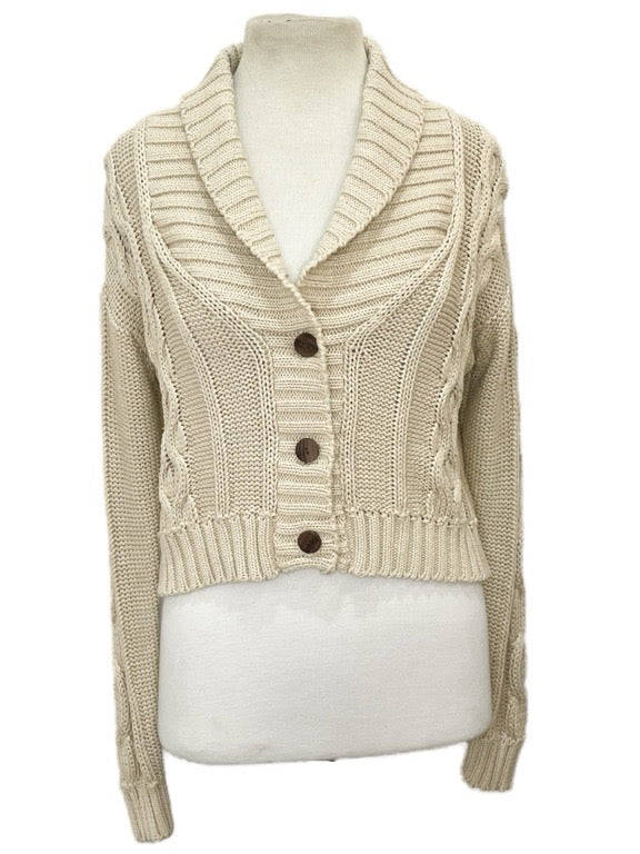 Cotton cable cardigan with wooden buttons