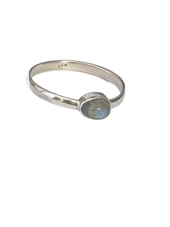 Labradorite oval silver ring
