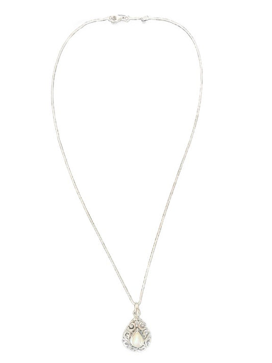 Mother of pearl teardrop silver necklace