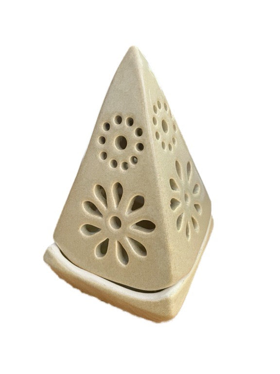 PYRAMID FLOWER CANDLE/INCENSE HOLDER