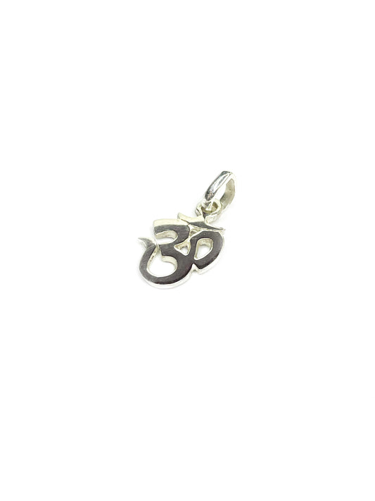 Small Om pendant silver