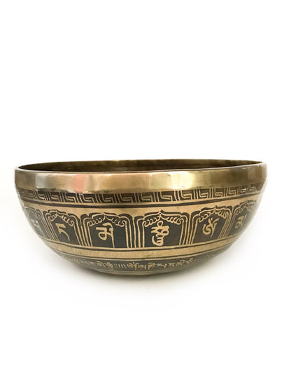 Singing Bowl Etched Tibetan hand beaten, 28,5cm, A note